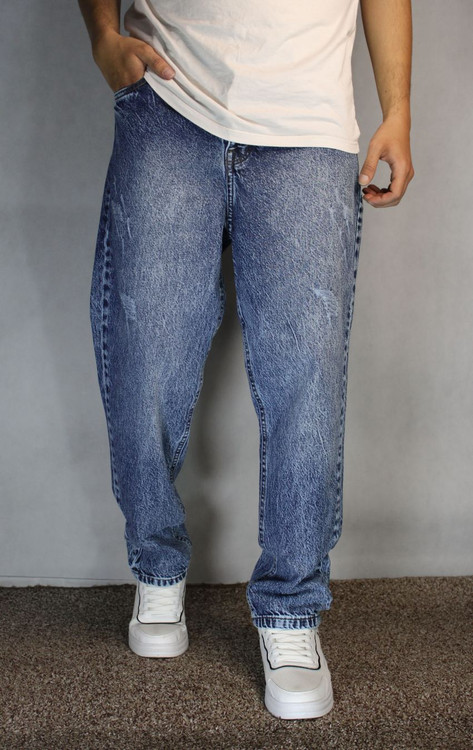 شلوار جین پَر مام فیت مردانه – رنگ آبی برفکی (سایز ۴۲ تا ۵۰)