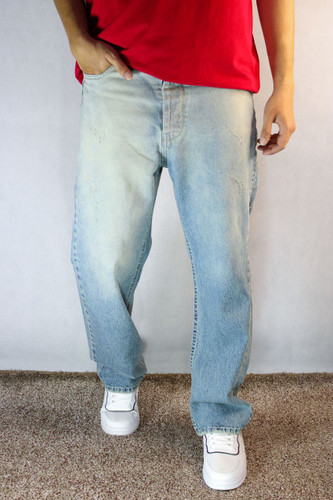 شلوار جین پَر نیمبگ مردانه – رنگ آبی سنگشور (سایز ۳۲ تا ۳۸)