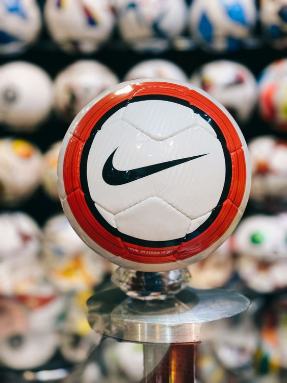 توپ فوتبال نایک T90 اصل | طرح کمیاب لیگ برتر انگلیس | کیفیت درجهیک پاکستانی